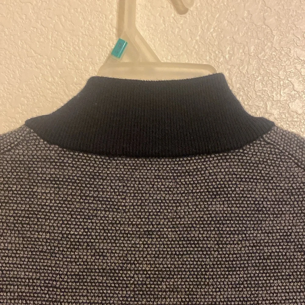 UNTUCKit Men's Charcoal Zip-Up Sweater